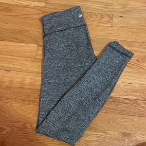 LULULEMON LOW RISE GRAY LEGGINGS 28”